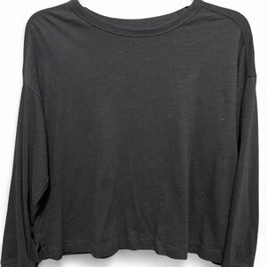 Old Navy Black Long Sleeve Crewneck Tee